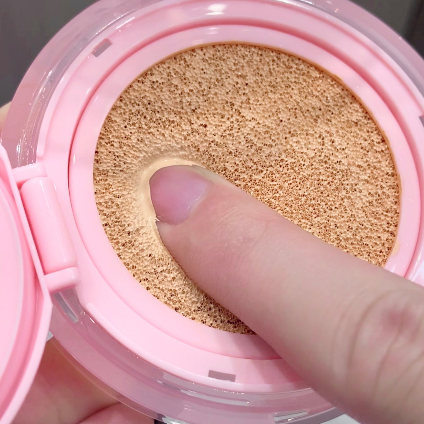 Gege Bear Refreshing Air Cushion Foundation