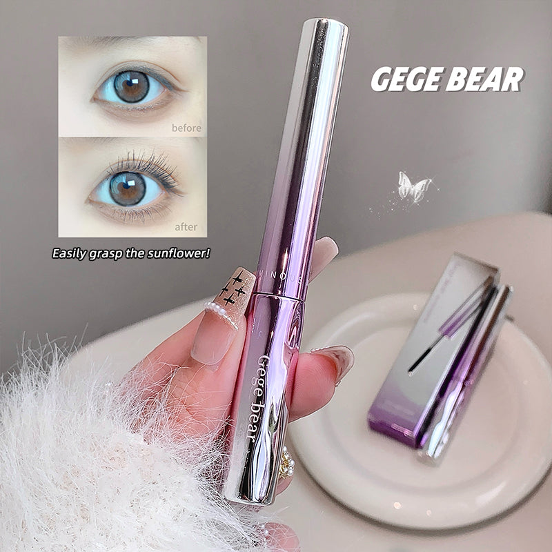 Mascara with 'GEGE BEAR' branding held by a hand, with an inset showing an eye before and after using the mascara.