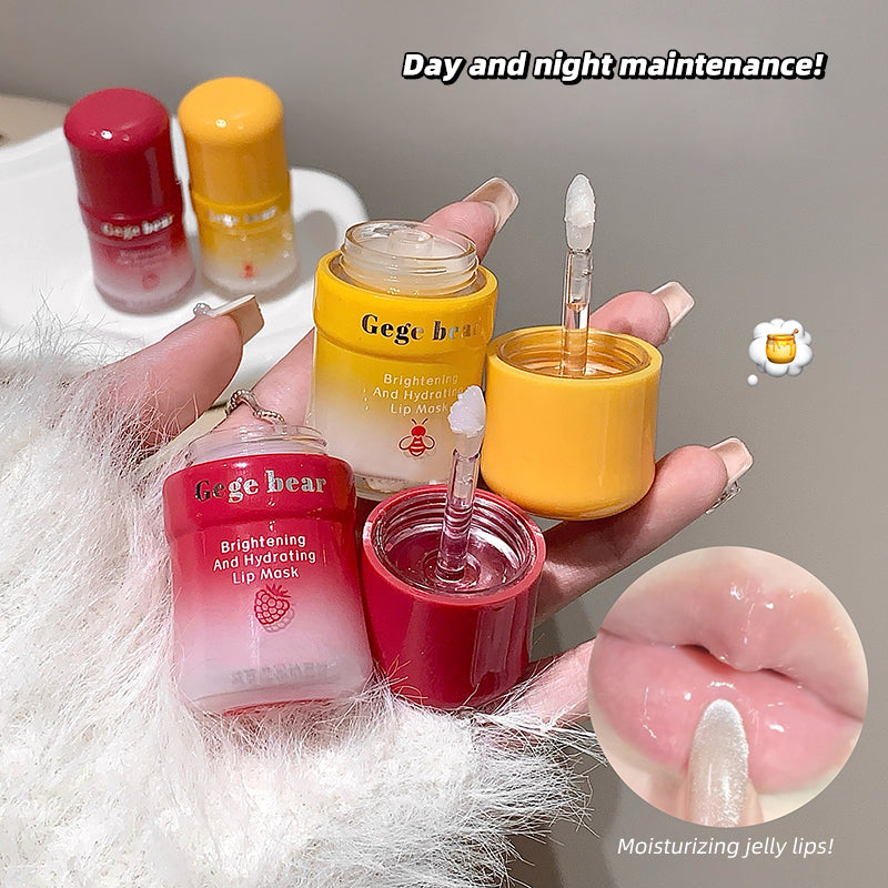 Lip mask products with 'Geege bear' branding held by a hand, on a soft white background.